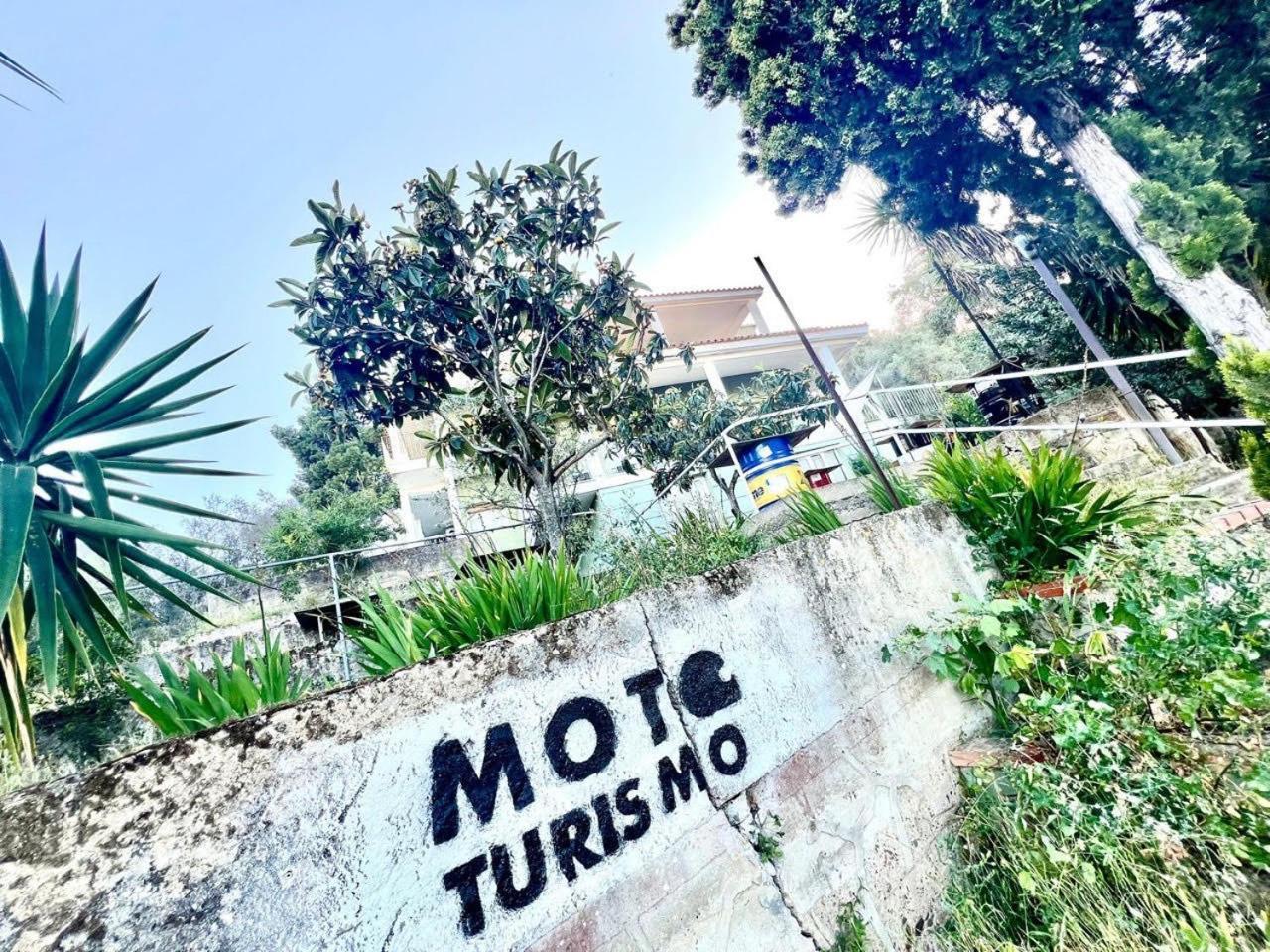 Mototurismo - Alla Scoperta Della Sardegna Sarroch Exterior photo
